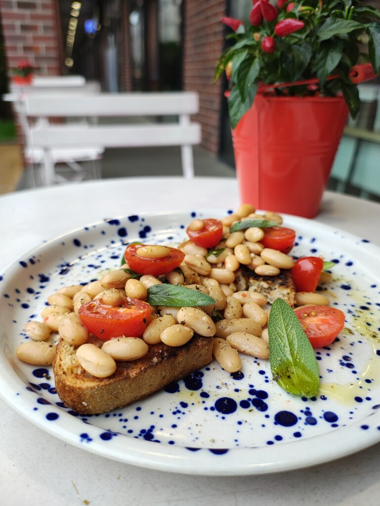 Jesienne smaki. Dynia, szałwia i gnocchi alla zucca – czyli Włochy, które rozgrzewają Bruschetta ai cannellini