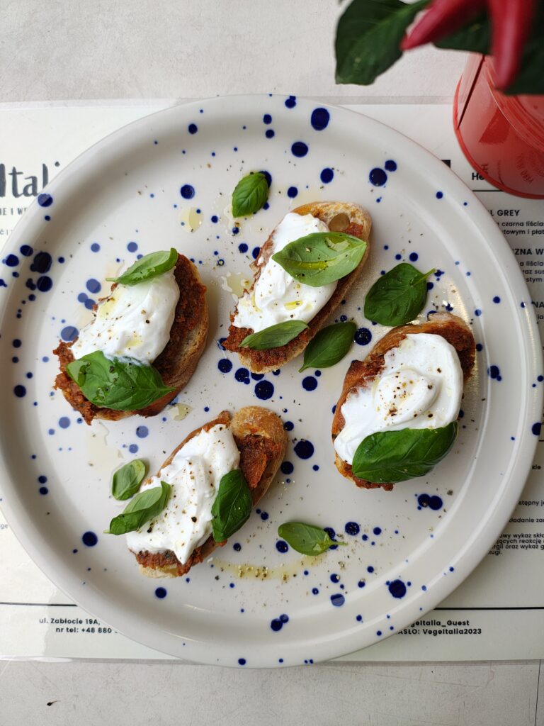 Crostini con ricotta