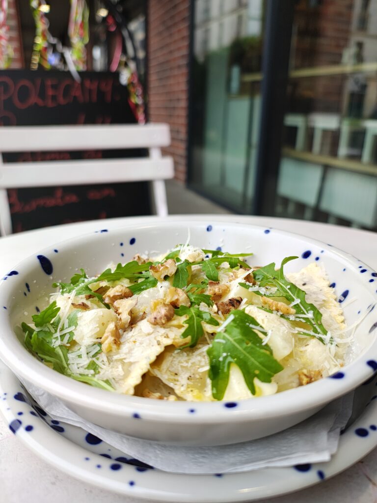 Jesienne smaki. Dynia, szałwia i gnocchi alla zucca – czyli Włochy, które rozgrzewają Ravioli con gorgonzola